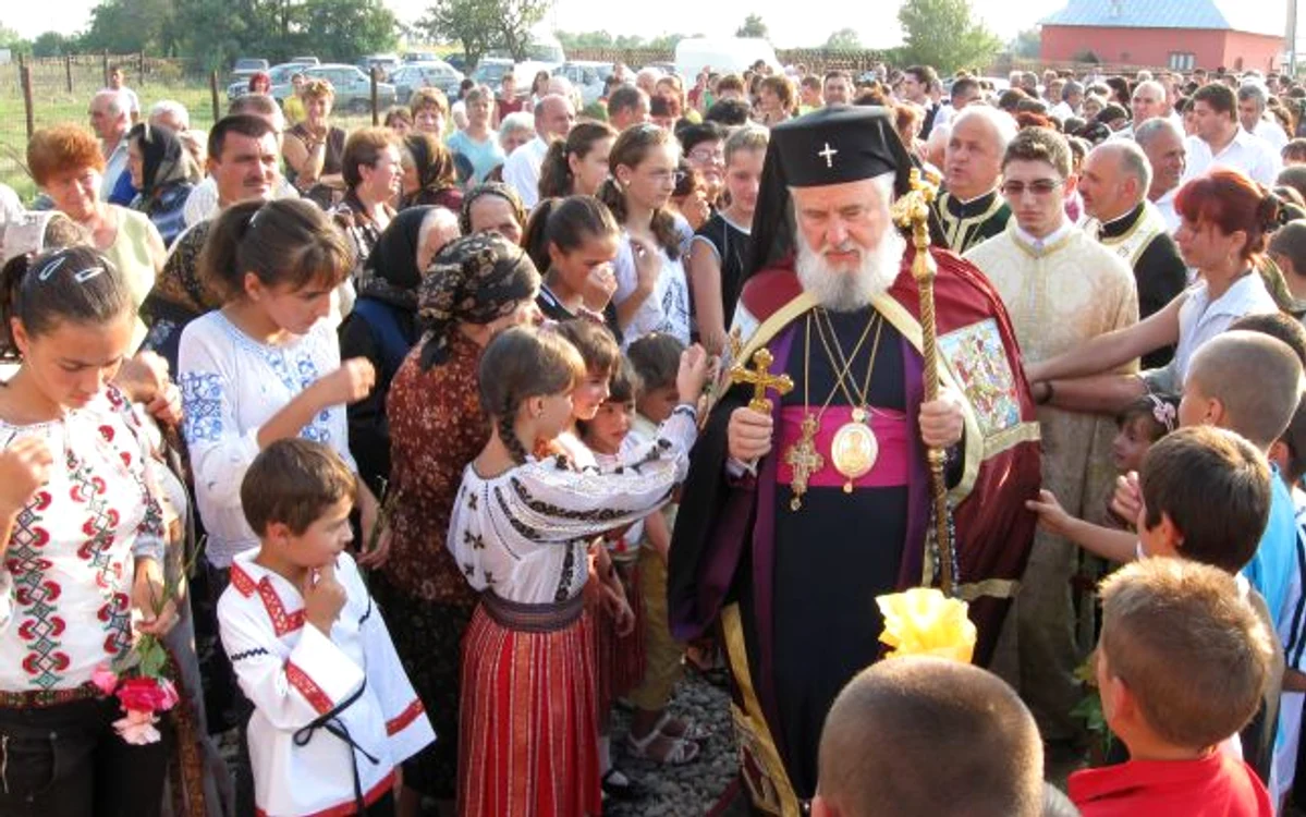 Târgovişte: Se înalţă o nouă biserică la Picior de Munte