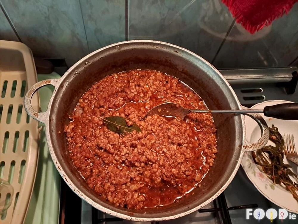 Sos tradițional italian sursa Facebook Foodie 