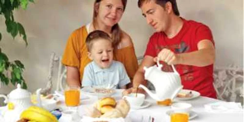 Obiceiurile alimentare sănătoase se deprind de la vârste mici, în familie