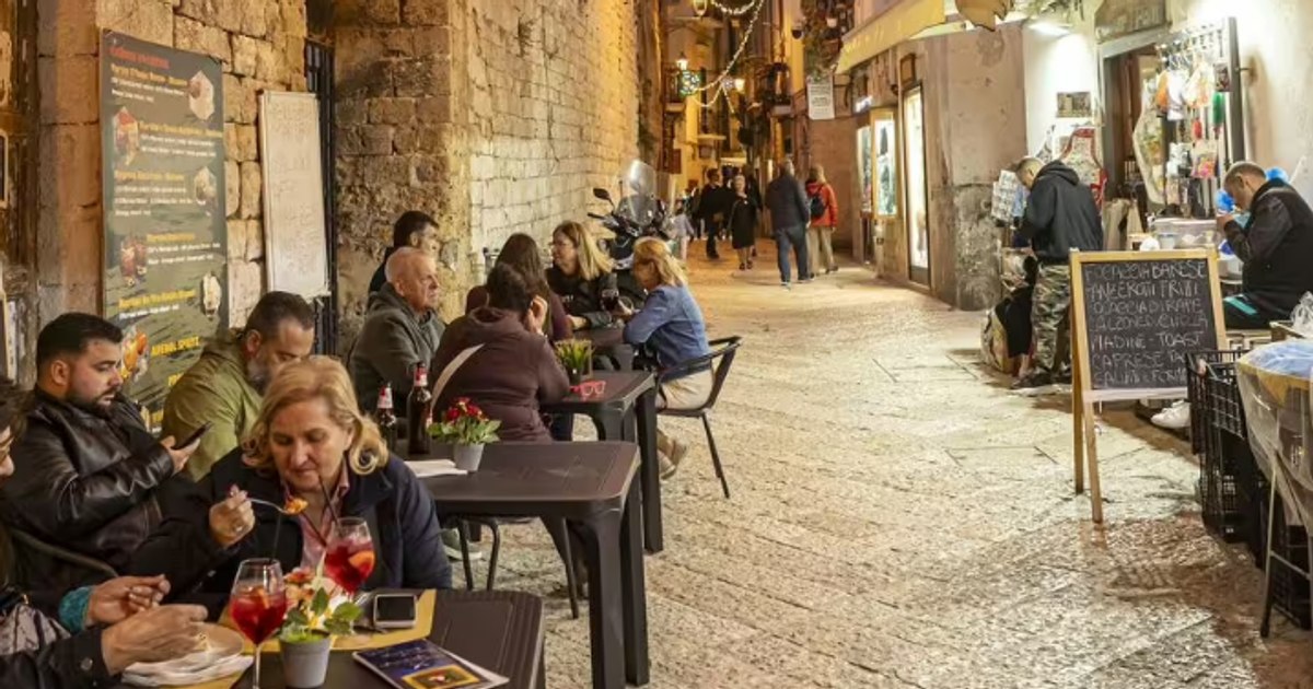 Destinația din Italia unde pastele sunt făcute pe stradă, sub ochii turiștilor: „Este autentic și este extraordinar”