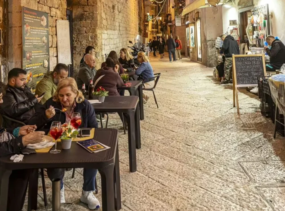 Destinația din Italia unde pastele sunt făcute pe stradă, sub ochii turiștilor: „Este autentic și este extraordinar”