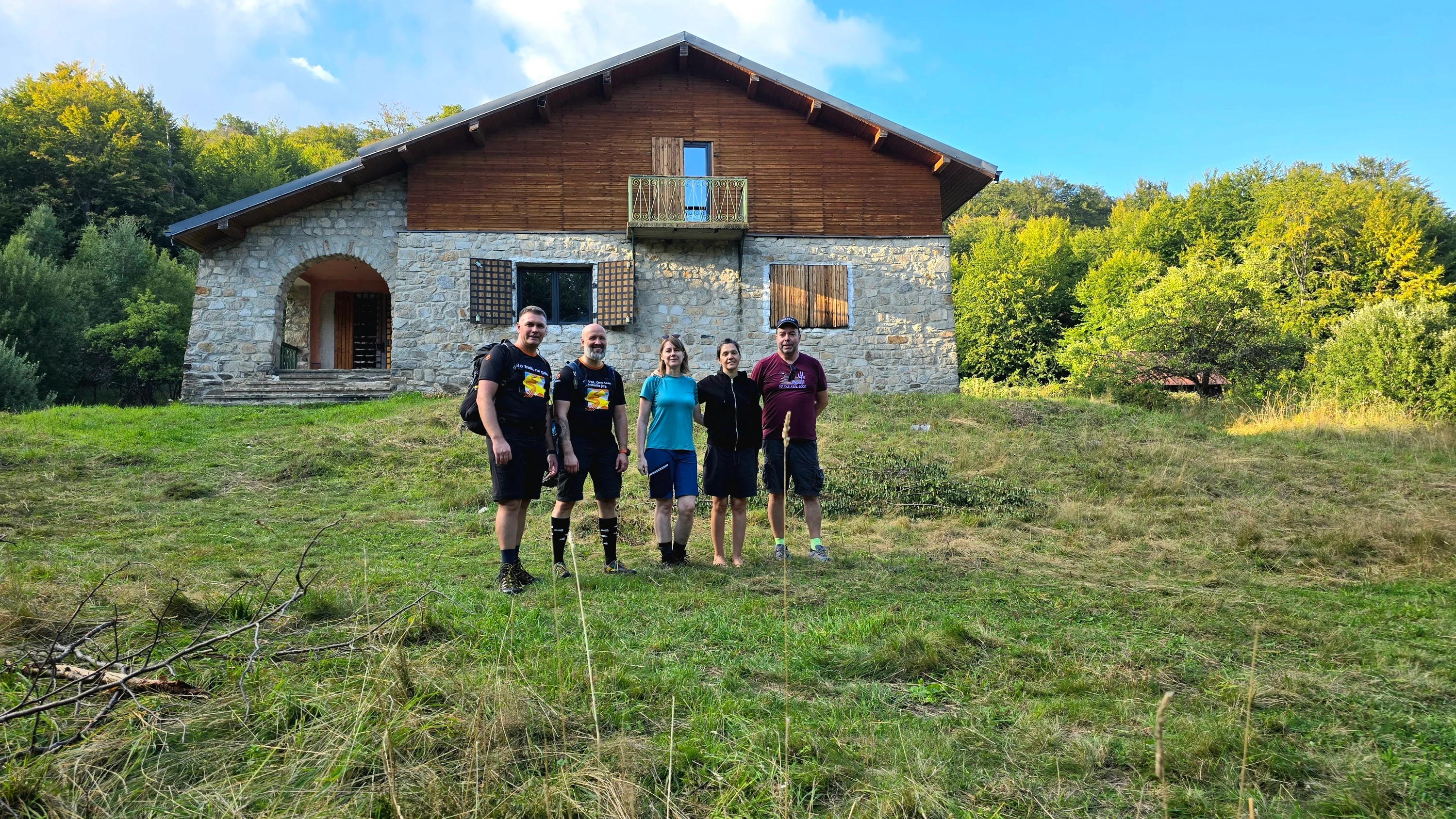 Via Transilvanica într-o zi. Interviu cu Radu Dumitru: „Este atât de solemnă atmosfera în aceste păduri, încât și-a găsit aici casă și un arbore Sequoiadendron giganteum”