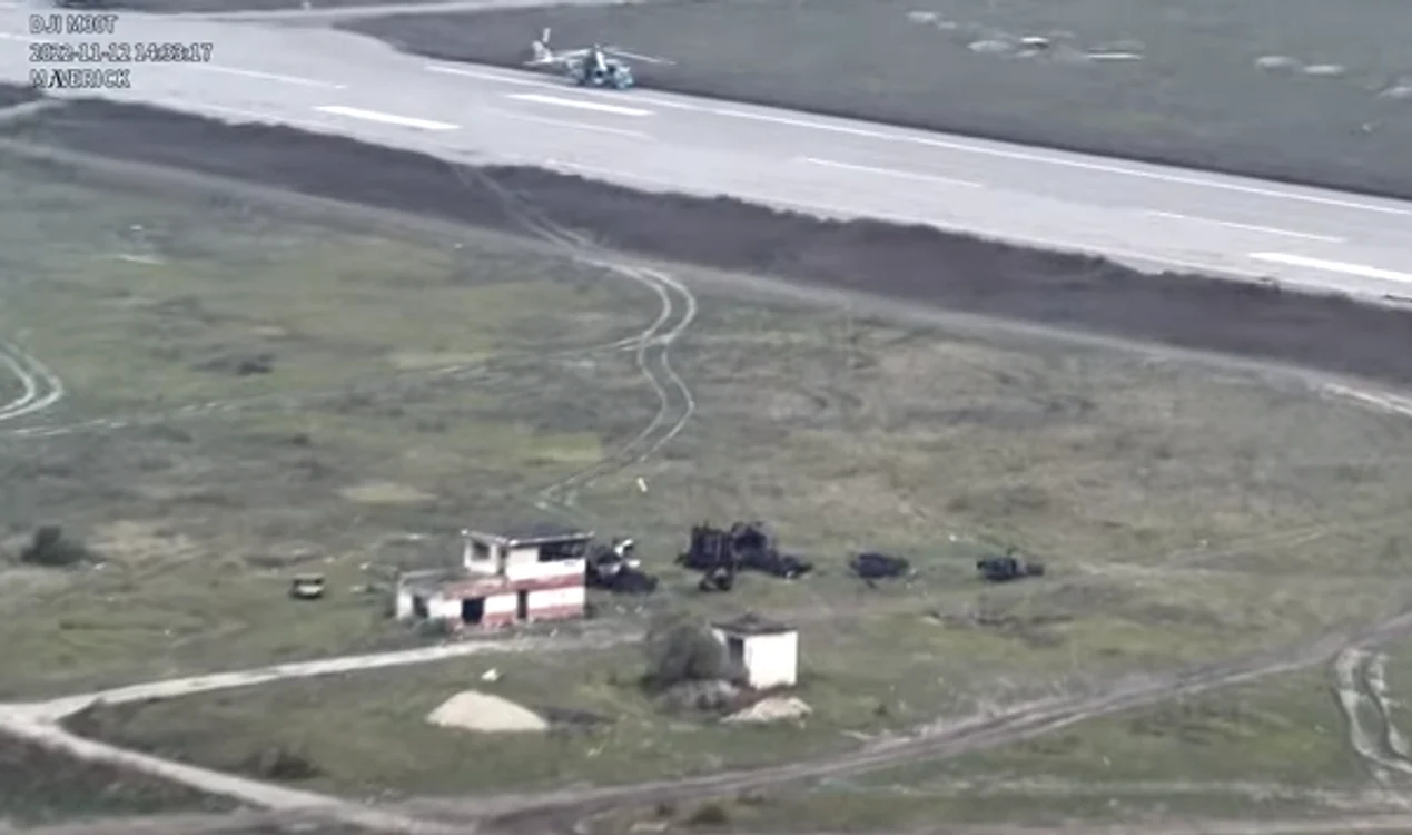 Pe aeroportul internațional din Ciornobaiivka s-a aflat o bază militară rusească Foto: Captură video