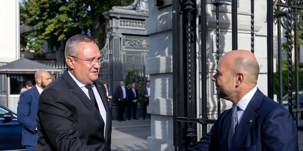 Nicolae Ciucă și ambasadorul Italiei în România FOTO: Gov
