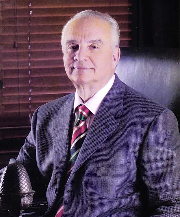 Leonardo Matos Berrido, tatăl lui Consuelo