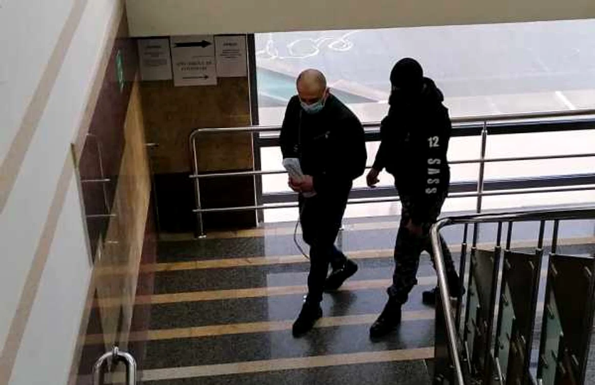 Gheorghe Creţu, adus în lanţuri la Tribunal de poliţiştii SAAS