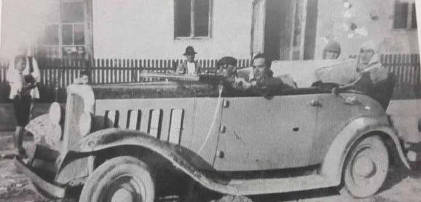Citroen Rosalie din 1933, în Timişoara  FOTO Colecţia Vlad Capotescu