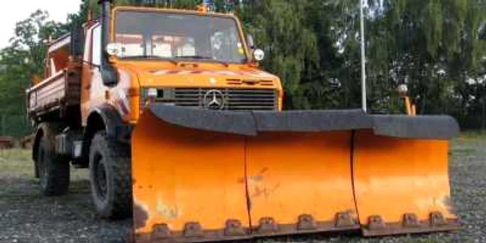 Utilajele au ieșit pe șosele