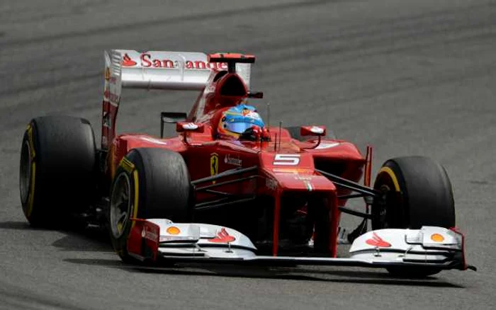 1/3
1/3
1/3
Mediafax | Fernando Alonso a câştigat cursa de la Hockenheim