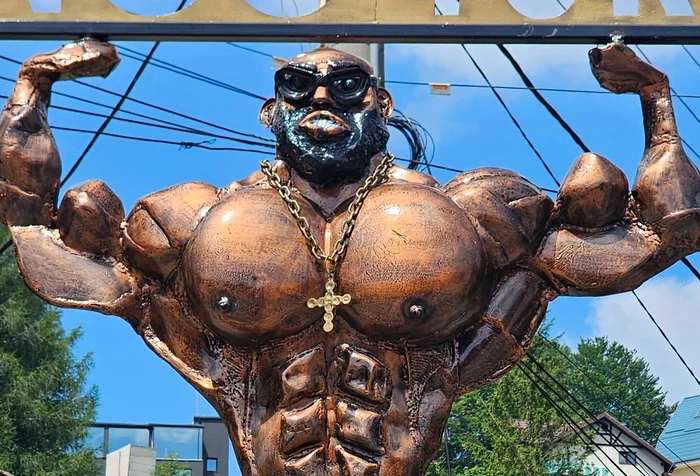 statuie culturist