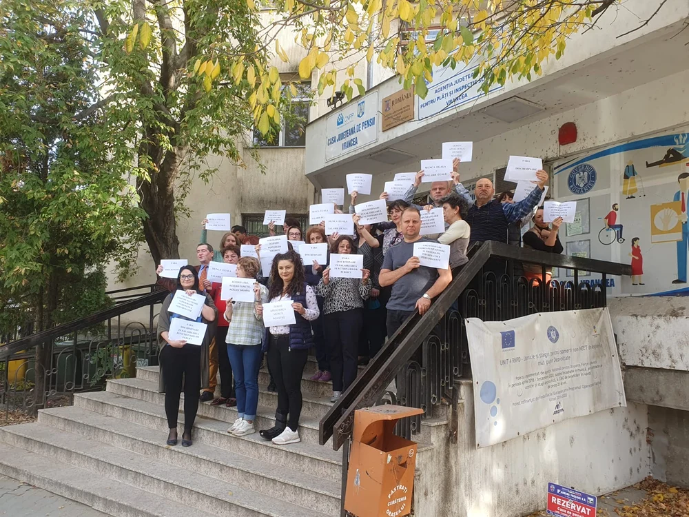 Protest la Casa de Pensii Vrancea