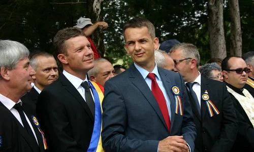 akos mora jpeg