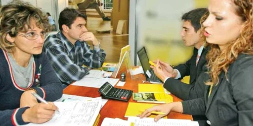 Atât ofiţerii de credite, cât şi clienţii băncilor pot evita din start neplăcerile inerente unui împrumut 