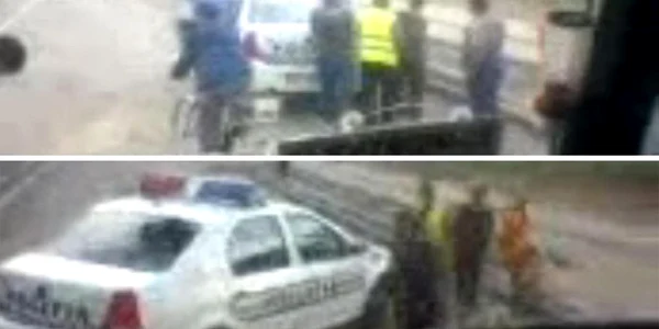 Automobilul de Poliţie a fost împins de muncitori