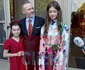 Mihai Albu, cu fiica lui și cu fiica soției