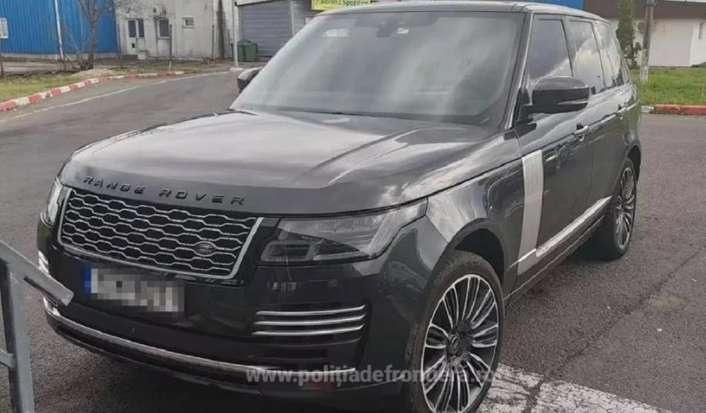 Un cetățean grec a rămas fără Range Rover-ul de 40.000 de euro cu care a încercat să intre în România. Ce au descoperit polițiștii
