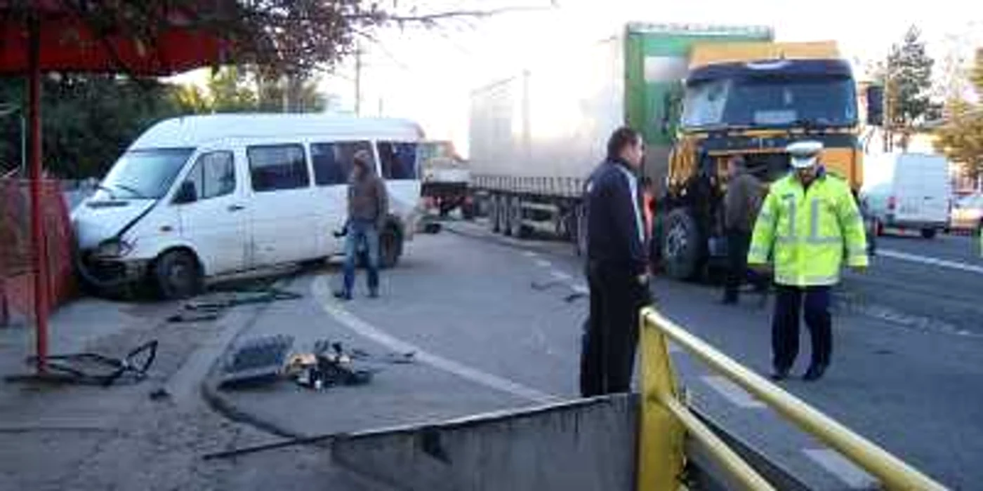 Şoferul TIR-ului cu număr de Bulgaria a pierdut controlul volanului Ploiesti
