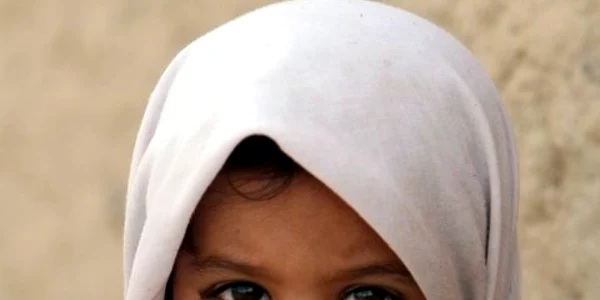 fetita din Afganistan FOTO FLORIN GHIOCA