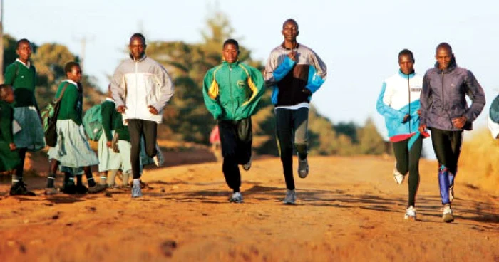 Condiţiile vitrege în care se antrenează atleţii kenyeni nu sunt bariere împotriva gloriei
