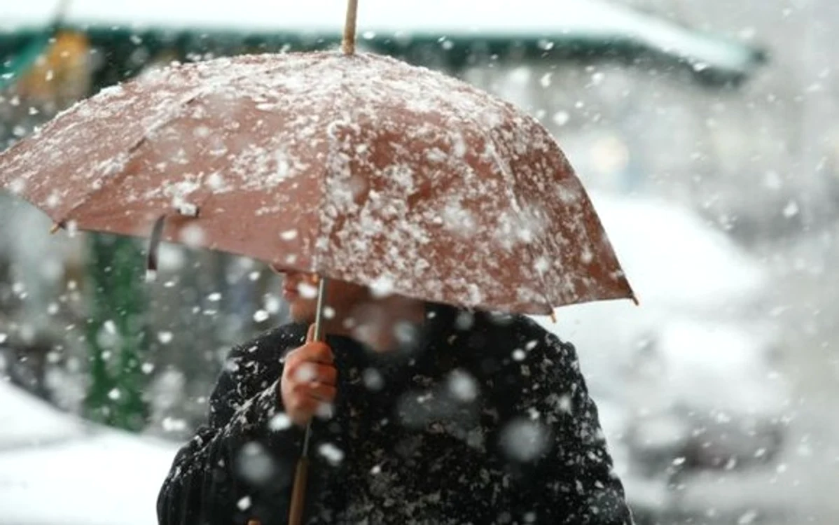 De sâmbătă, 4 ianuarie, sunt aşteptate ninsori la munte şi precipitaţii mixte pe arii extinse, iar duminică se întoarce iarna în toată ţaraFOTO: Click!