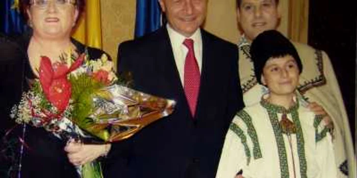 Alexandru alături de Marioara Murărescu și Traian Băsescu