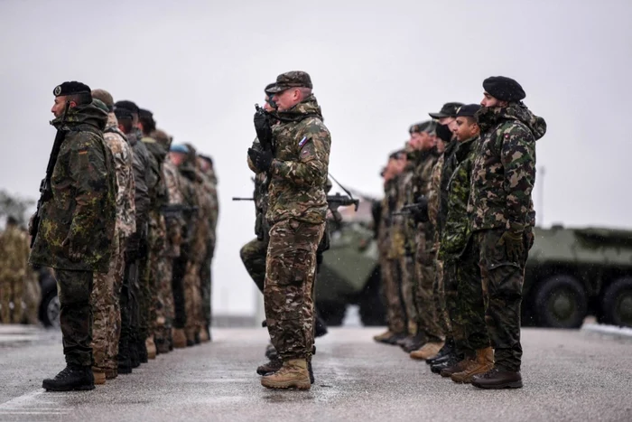 Membri NATO care fac parte KFOR, forţa internaţională desfăşurată în Kosovo FOTO AFP