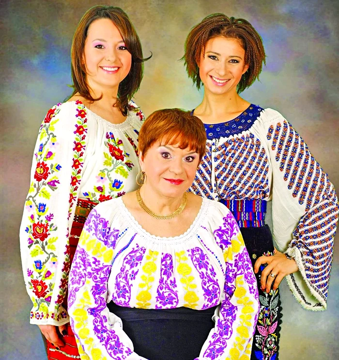 Anamaria s-a alăturat surorii şi mamei ei, pentru un album de muzică populară