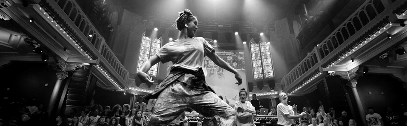 
    Laure Courtellemont  
