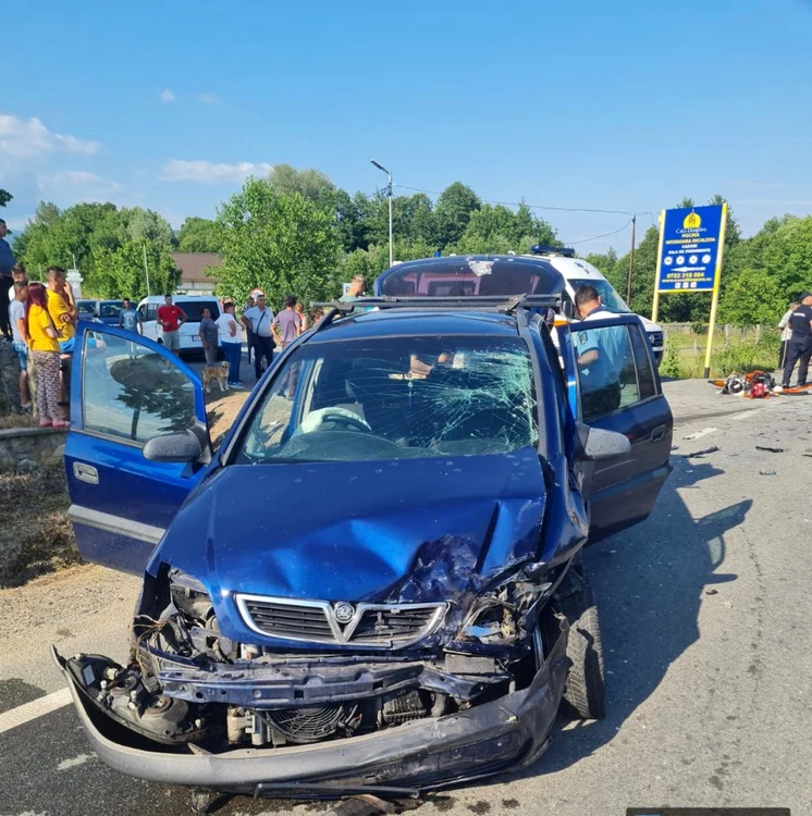 Două persoane au decedat în urma accidentului din Runcu                                      Foto: ISU Gorj
