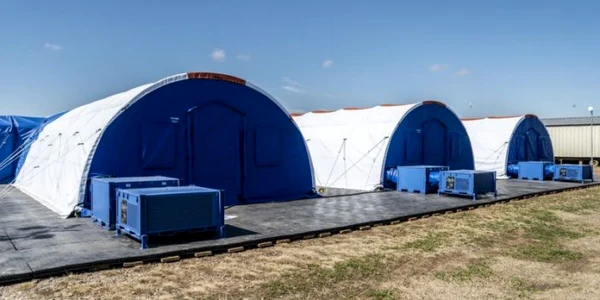 Administraţia Biden a redeschis o facilitate pentru copiii neînsoţiţi ai migranţilor în Texas FOTO Washington Post via Axios
