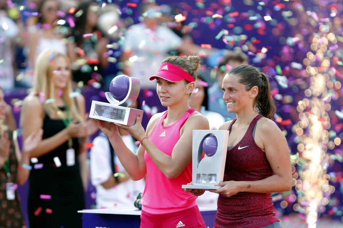 Simona Halep şi Roberta Vinci FOTO Eduard Enea