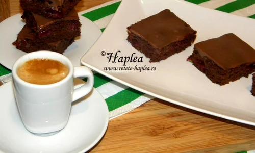brownies cu visine poza 10 jpeg