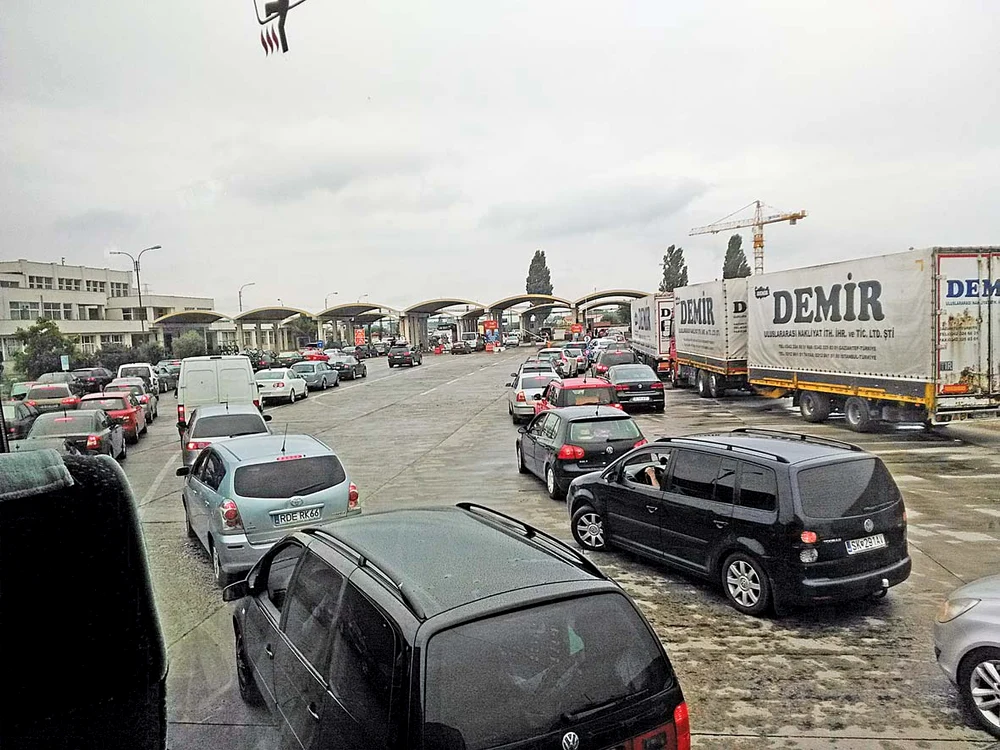Cozile la vamă  erau kilometrice