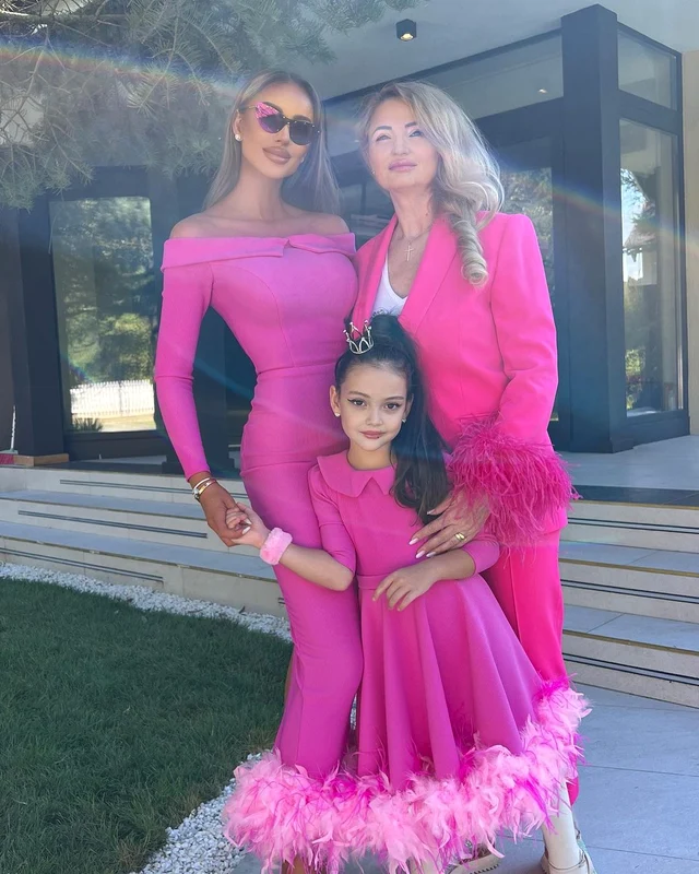 Bianca Drăgușanu alături de mama și fiica sa FOTO Instagram