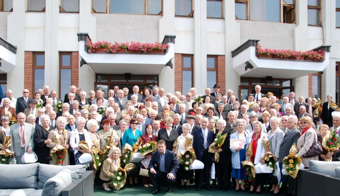 Cuplurile care au împlinit 50 de ani de căsnicie vor fi sărbătorite la Nunta de Aur