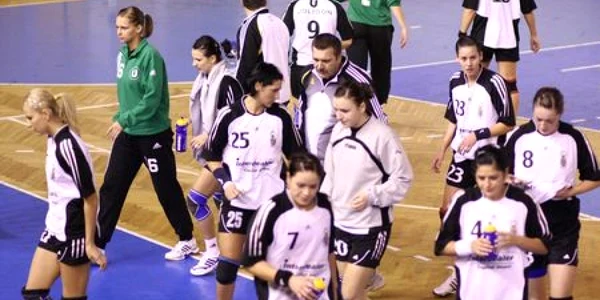 Fetele lui Covaciu se pregătesc intens pentru restanţa cu Oltchim
