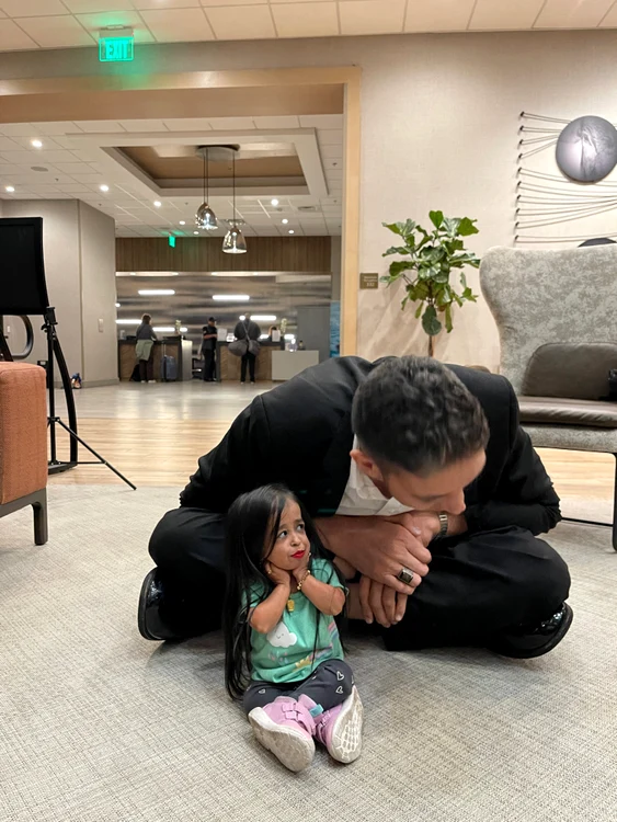 Sultan Kosen și Jyoti Amge. FOTO Profimedia