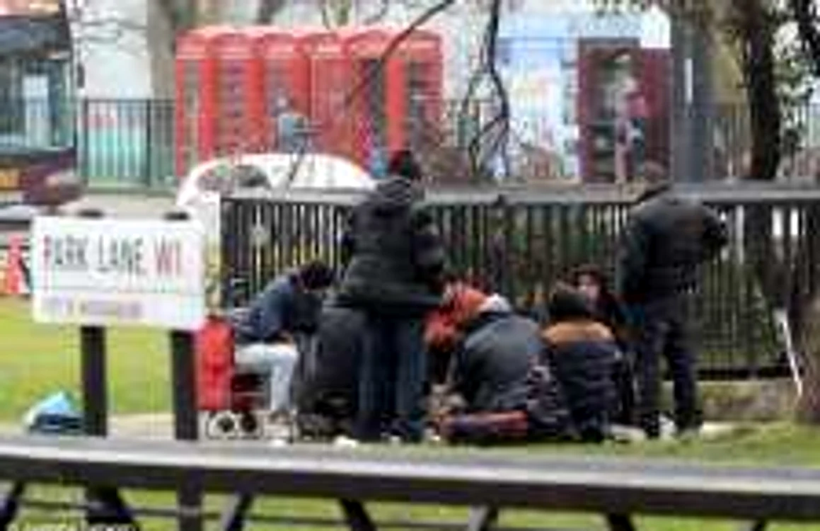 Românii surprinşi în Park Lane, la un an după Olimpiadă FOTO Jeremy Selwyn