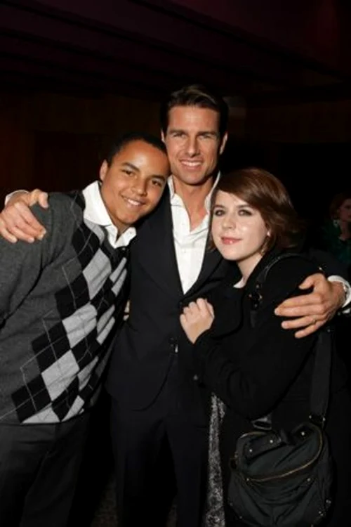 Tom Cruise alături de cei doi copii rezultaţi din mariajul cu Nicole Kidman 