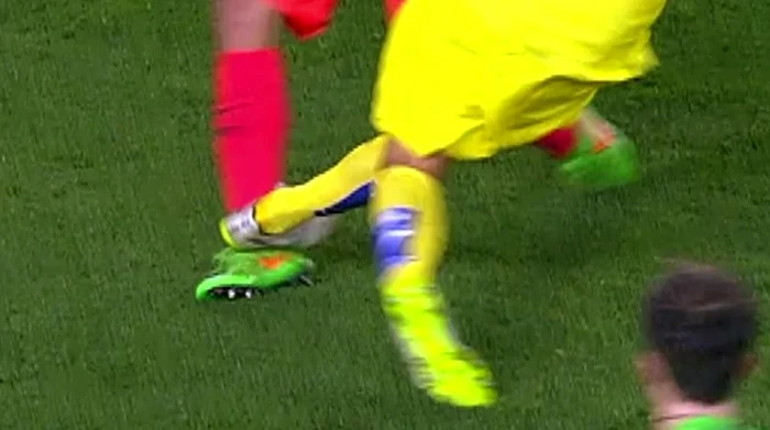 Busquets a fost scos cu targa de pe gazon, fiind suspectat de fractură FOTO captură Digi Sport