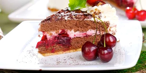 tort cu cirese si crema mascarpone