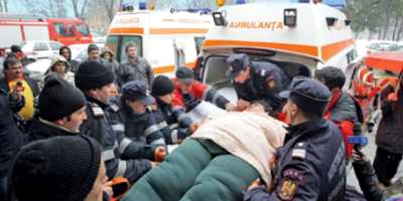 Victoria Lăcătuş a fost adusă ieri la Spitalul Universitar