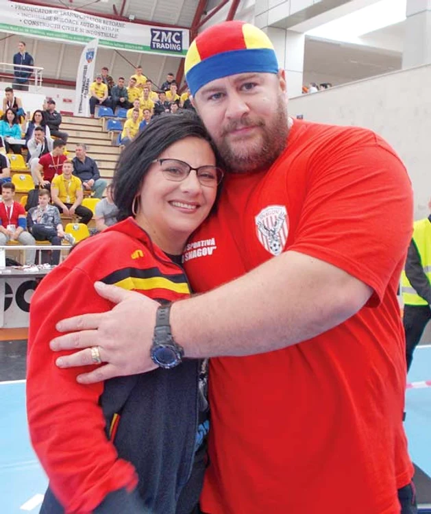 Cu soţia lui, Roxana