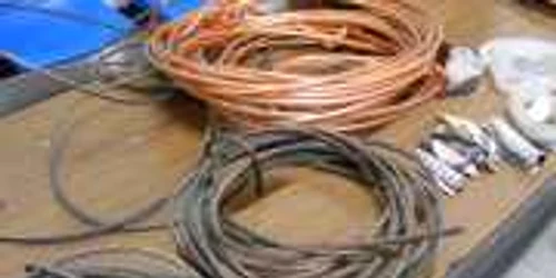 Sârma de cupru provenea de la două sonde