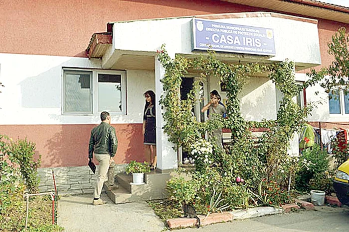 Luminiţa Nastovici  spune că a publicat  peste 22 de cărţi cu  studii economice (FOTOGRAFII: ALIN ION )