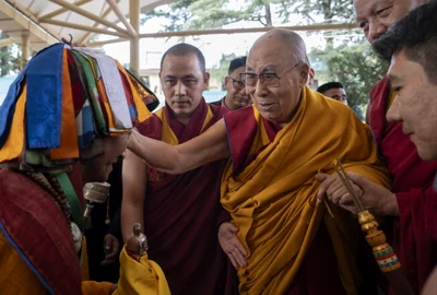 foto dalai lama png
