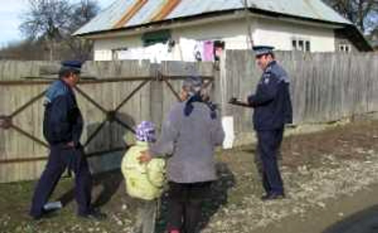 Bacău:“Bungee-jumping”  cu copii la Prăjoaia (VIDEO, GALERIE FOTO)