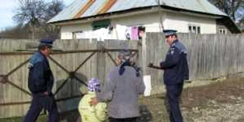 Bacău:“Bungee-jumping”  cu copii la Prăjoaia (VIDEO, GALERIE FOTO)