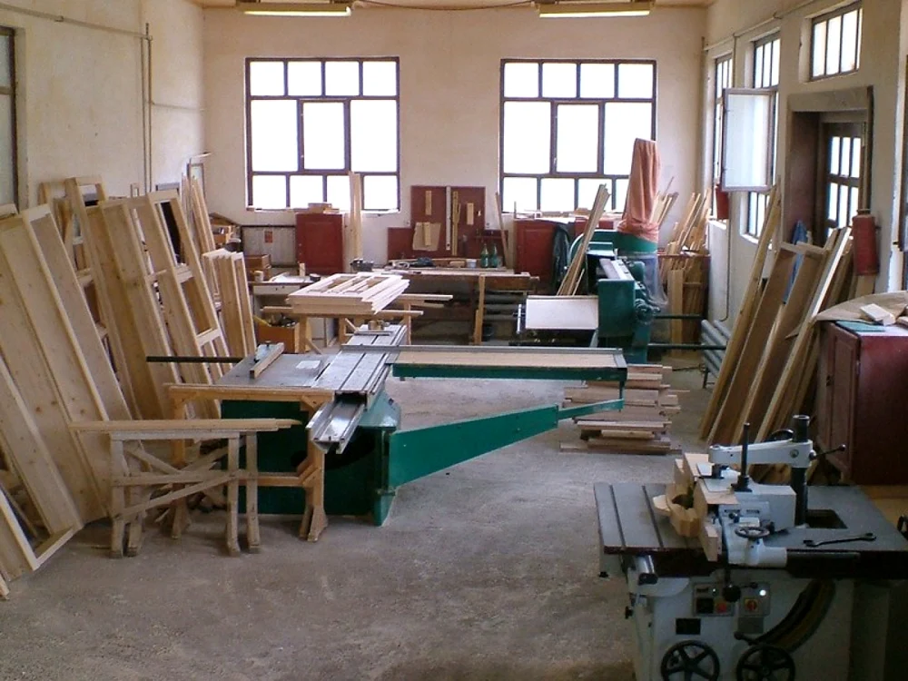 Idei de afaceri în construcţii. Revigorarea pieţei construcţiilor a dat de lucru şi micilor ateliere, în special din segmentul amenajărilor şi renovărilor