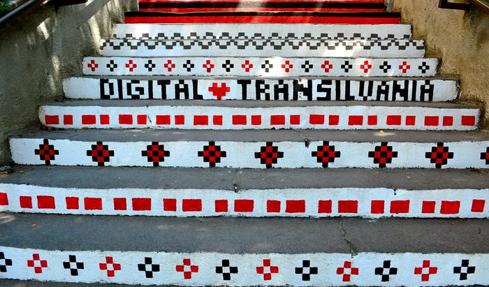 Digital Transilvania e numele picturii care a schimbat imaginea Scărilor Rakoczy din Târgu Mureş